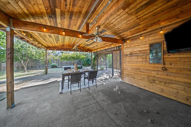 5556 Joan Way, Loomis, CA 95650