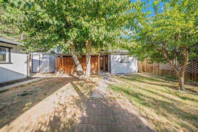 5556 Joan Way, Loomis, CA 95650