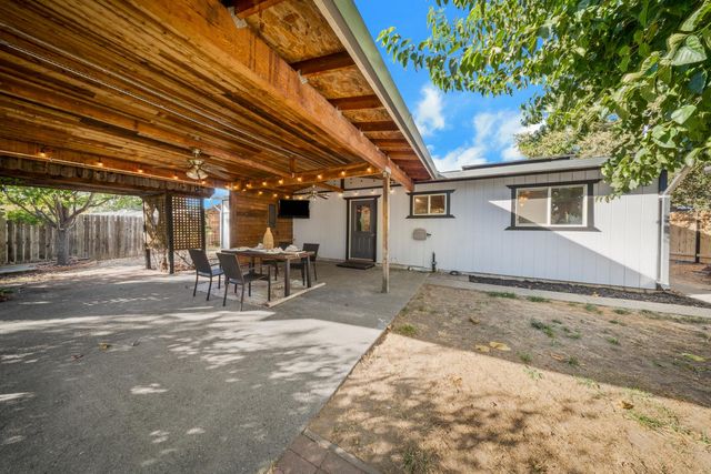 5556 Joan Way, Loomis, CA 95650