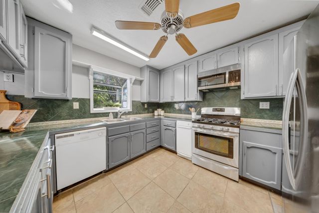 5556 Joan Way, Loomis, CA 95650