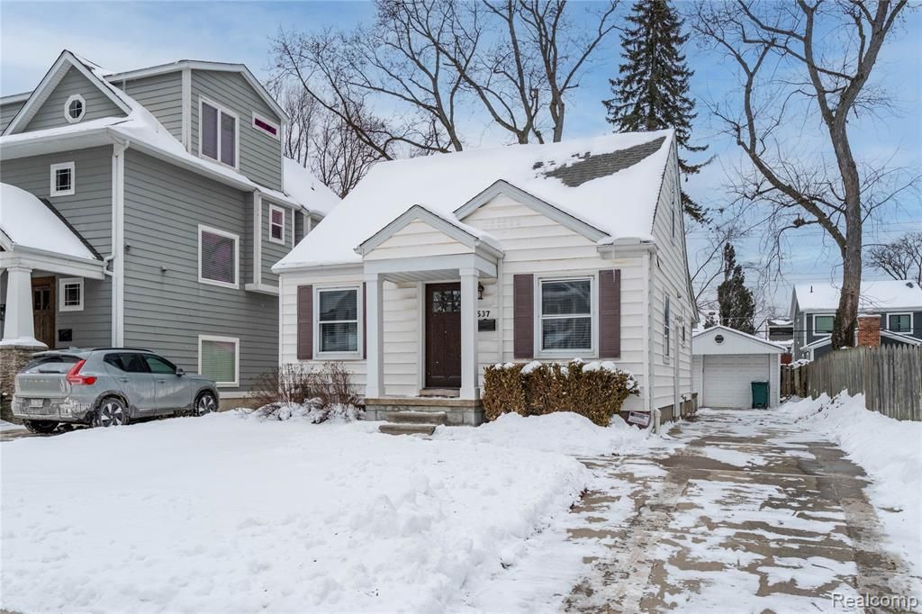 537 Bird Avenue, Birmingham, MI 48009