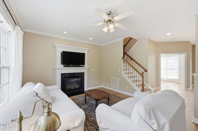 5816 Acorn Knoll Place, Mebane, NC 27302
