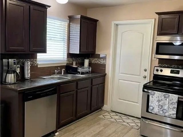 6049 Orms Dr, Corpus Christi, TX 78412