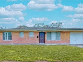 6049 Orms Dr, Corpus Christi, TX 78412