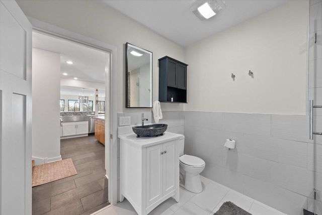 1859 Dynna DRIVE, Grafton, WI 53024