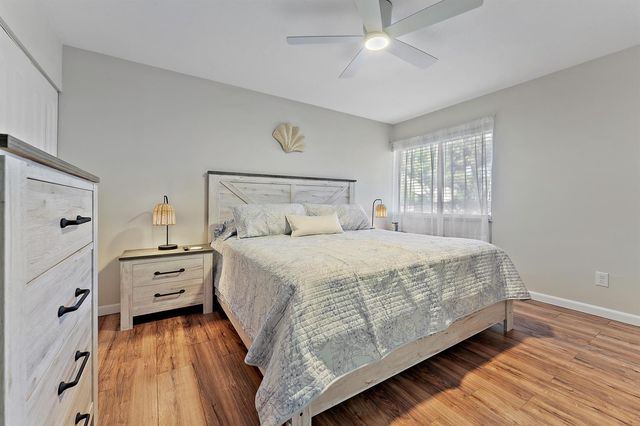 1605 S US Highway V6-104, Jupiter, FL 33477