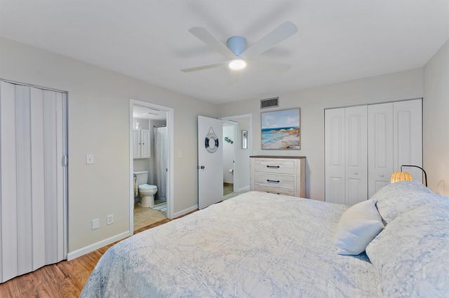 1605 S US Highway V6-104, Jupiter, FL 33477