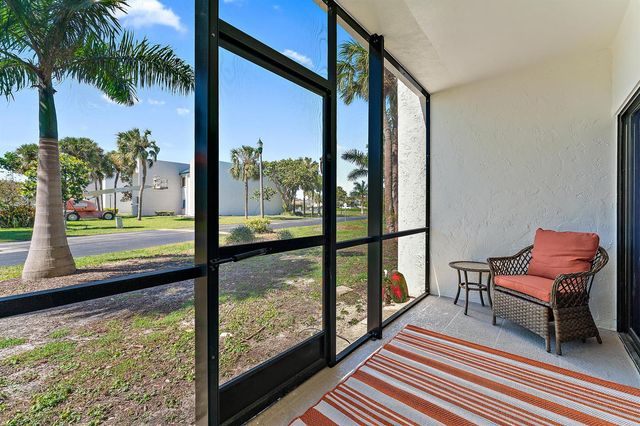 1605 S US Highway V6-104, Jupiter, FL 33477