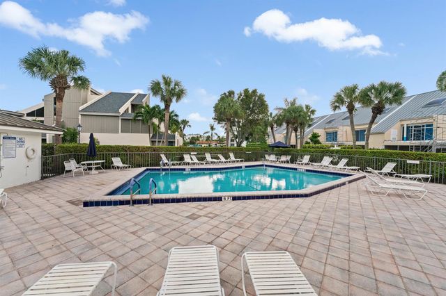 1605 S US Highway V6-104, Jupiter, FL 33477