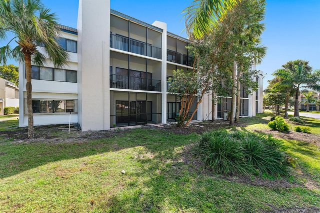 1605 S US Highway V6-104, Jupiter, FL 33477