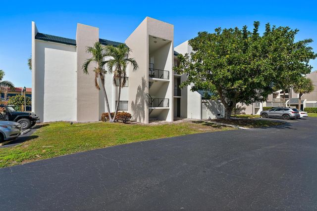 1605 S US Highway V6-104, Jupiter, FL 33477