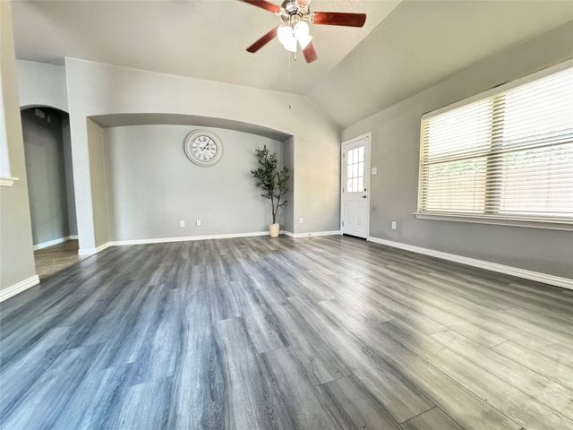 6440 Parkstone Way, Dallas, TX 75249