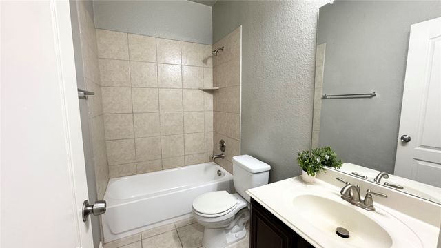 6440 Parkstone Way, Dallas, TX 75249