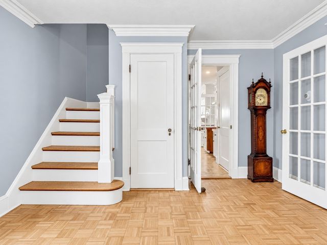 48 Hawthorn Rd, Milton, MA 02186