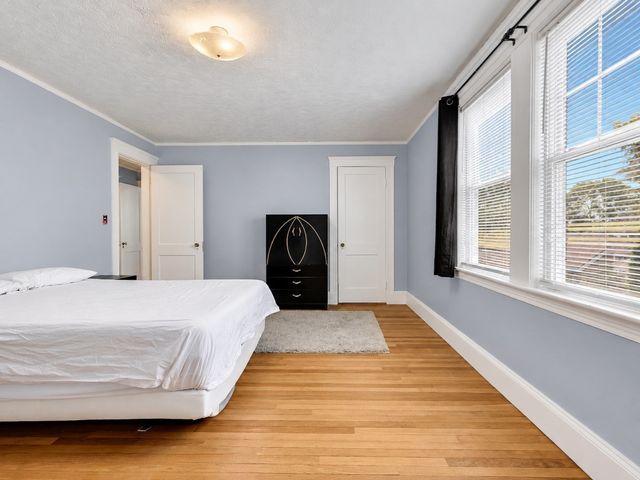48 Hawthorn Rd, Milton, MA 02186