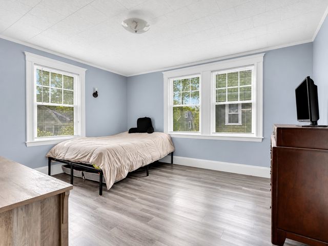 48 Hawthorn Rd, Milton, MA 02186