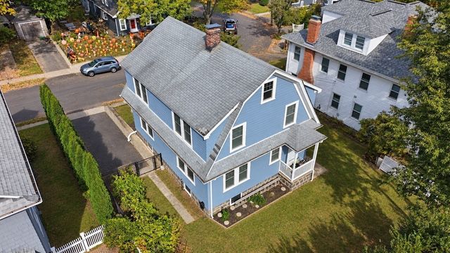 48 Hawthorn Rd, Milton, MA 02186