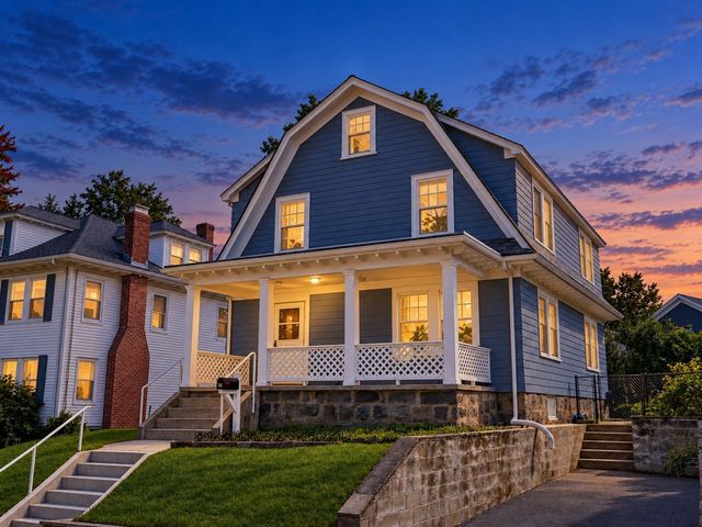 48 Hawthorn Rd, Milton, MA 02186