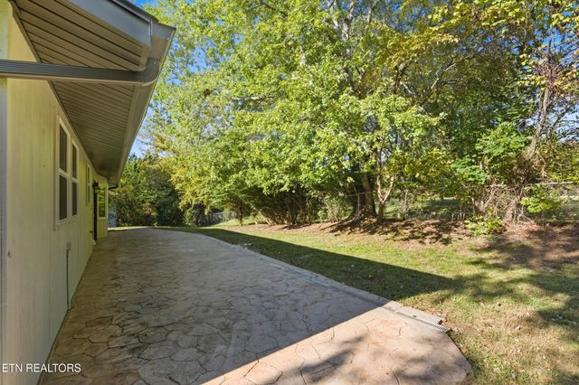 6500 Westside Drive, Knoxville, TN 37909
