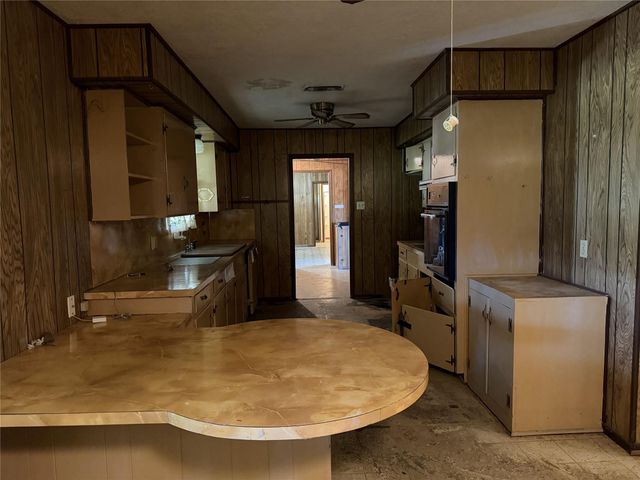 1532 Sunny Acres, Winnie, TX 77665