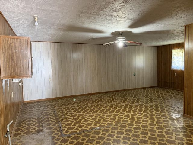 1532 Sunny Acres, Winnie, TX 77665