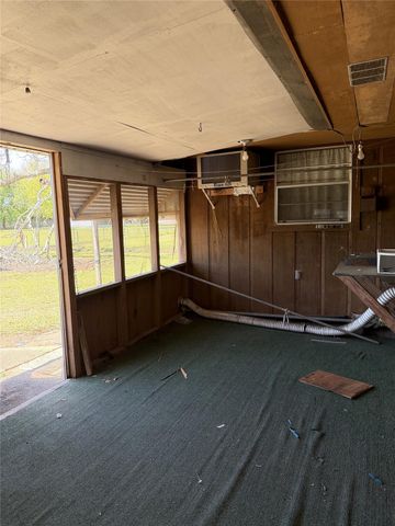 1532 Sunny Acres, Winnie, TX 77665