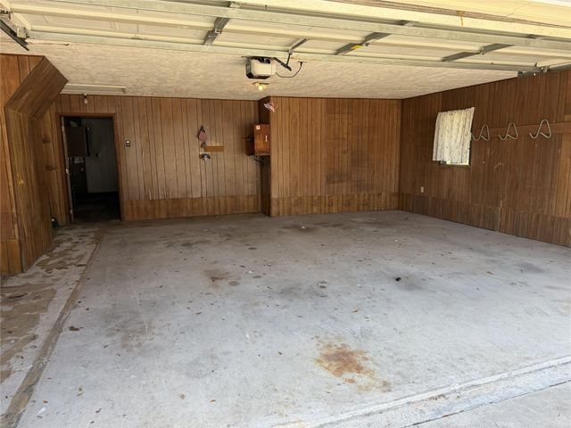 1532 Sunny Acres, Winnie, TX 77665