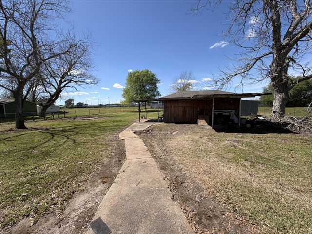 1532 Sunny Acres, Winnie, TX 77665