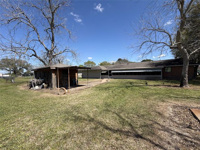 1532 Sunny Acres, Winnie, TX 77665