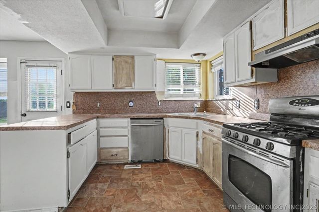 813 E Indianapolis Street, Broken Arrow, OK 74012