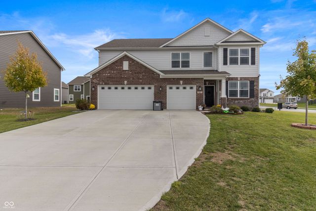 5839 Altar Bell Circle, Greenwood, IN 46143
