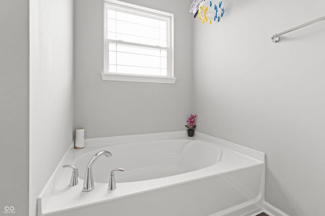 5839 Altar Bell Circle, Greenwood, IN 46143