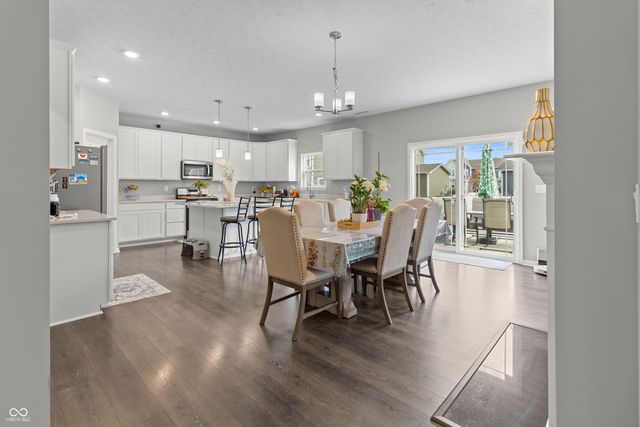 5839 Altar Bell Circle, Greenwood, IN 46143