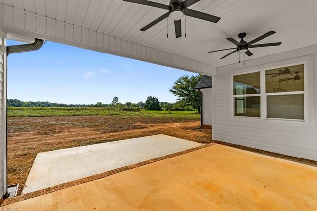 132 GreenHill Road, Mocksville, NC 27028