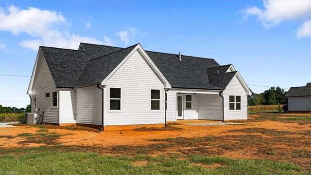 132 GreenHill Road, Mocksville, NC 27028