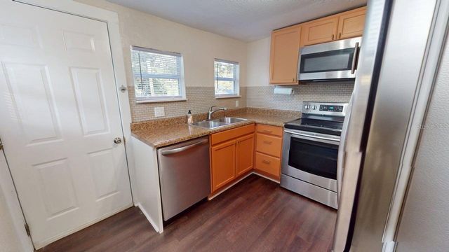 112 S CHANDLER AVENUE, Deland, FL 32724