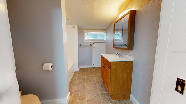 112 S CHANDLER AVENUE, Deland, FL 32724