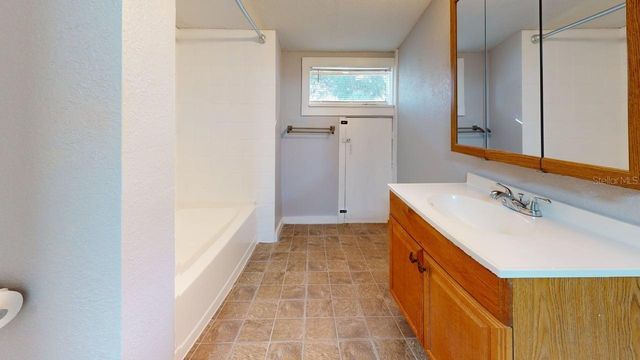 112 S CHANDLER AVENUE, Deland, FL 32724