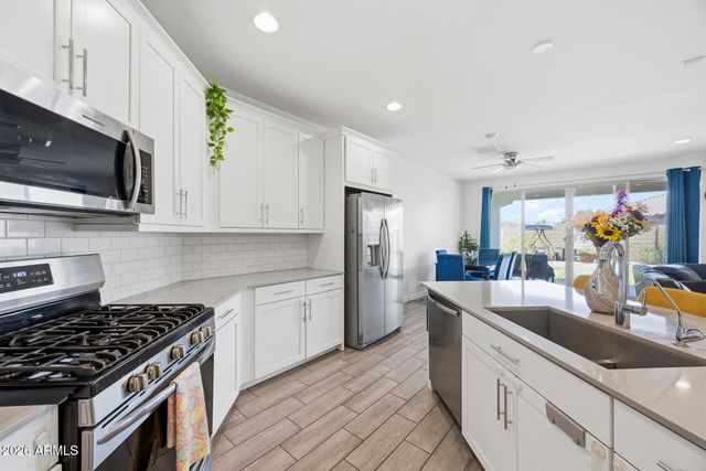 2300 E RIDGEWOOD Lane, Gilbert, AZ 85298