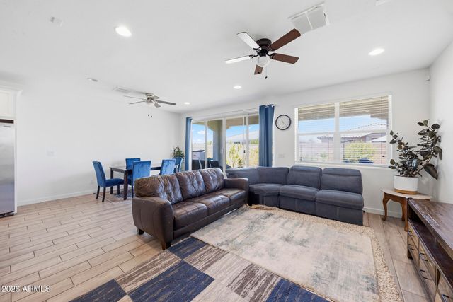 2300 E RIDGEWOOD Lane, Gilbert, AZ 85298