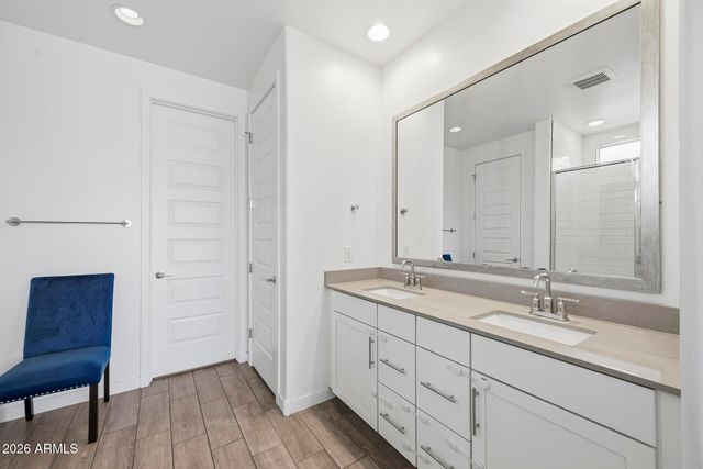 2300 E RIDGEWOOD Lane, Gilbert, AZ 85298