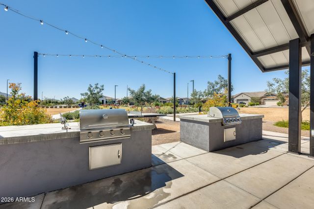 2300 E RIDGEWOOD Lane, Gilbert, AZ 85298