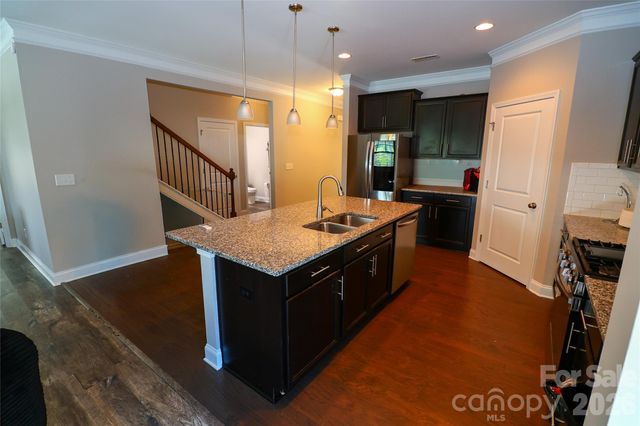 109 E Americana Drive, Mooresville, NC 28115
