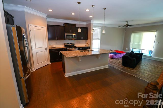 109 E Americana Drive, Mooresville, NC 28115