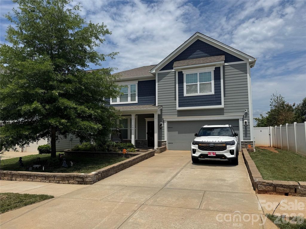 109 E Americana Drive, Mooresville, NC 28115