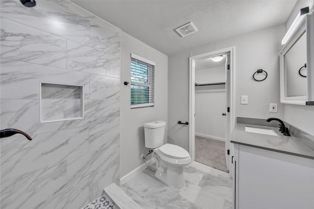 1014 W Archer Street, Jacksboro, TX 76458