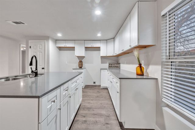 1014 W Archer Street, Jacksboro, TX 76458