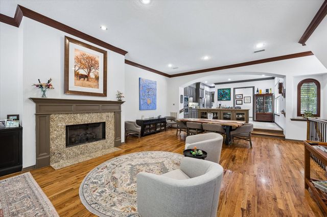 402 Roy Street, Houston, TX 77007