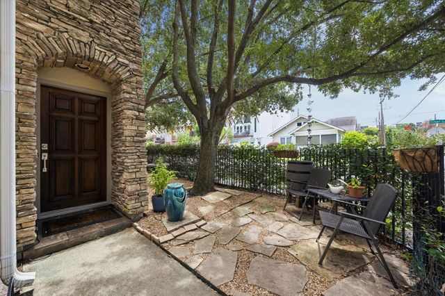 402 Roy Street, Houston, TX 77007