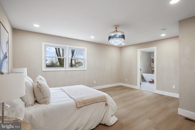 14412 BARKWOOD DR, Rockville, MD 20853